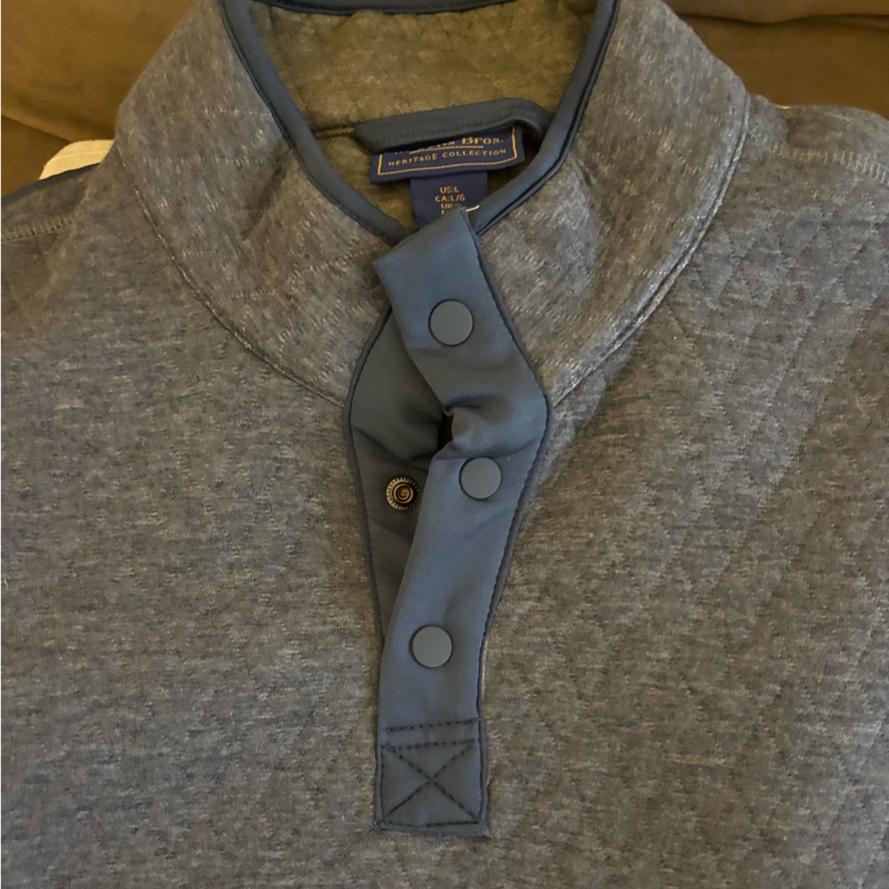 Wilkens Bros Gray Quilted Pullover with Button Collar - Picture 4 of 4